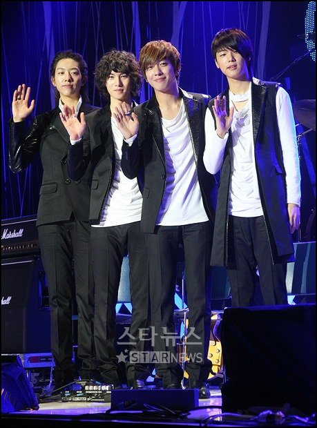 씨엔블루 