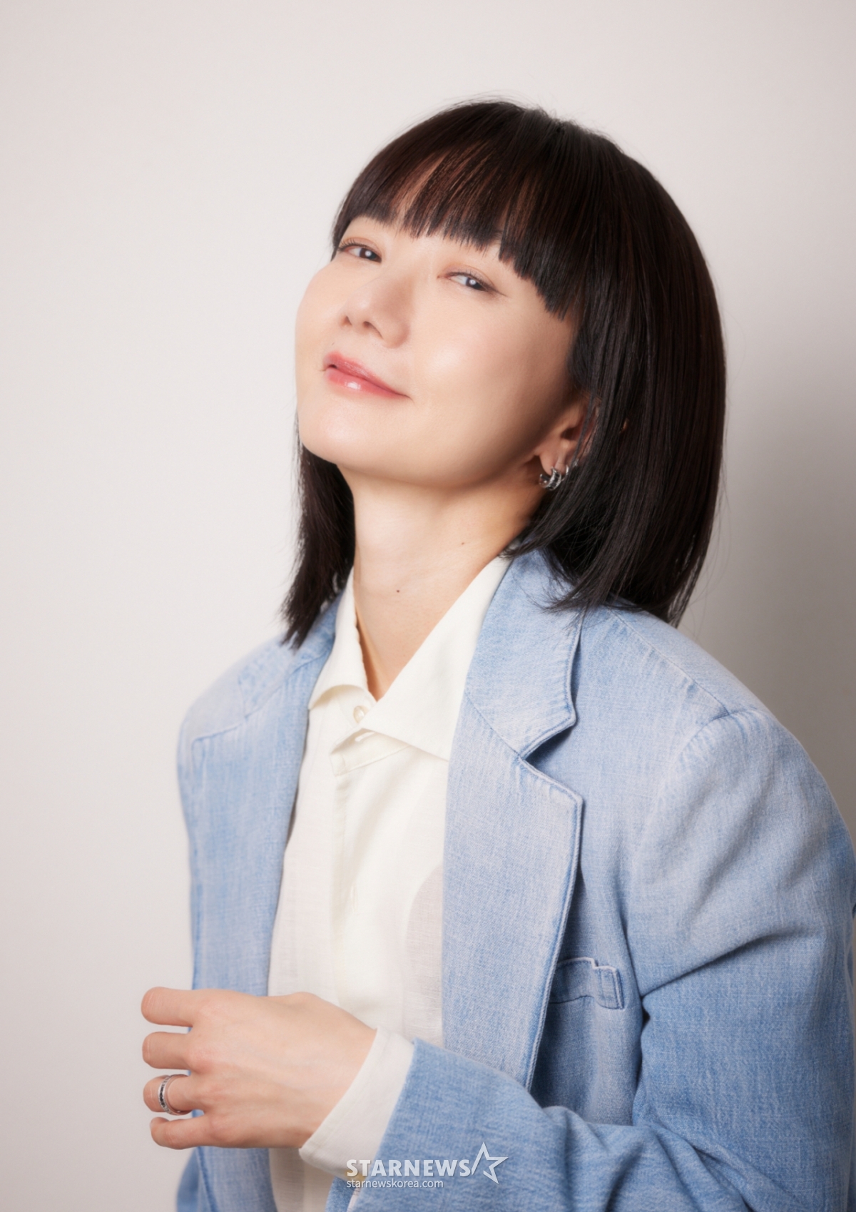 영화 '바이러스'의 주연배우 배두나가 30일 진행된 라운드 인터뷰를 위해 포즈를 취하고 있다. /사진제공=바이포엠 스튜디오 2025.04.30 /사진=이동훈 photoguy@