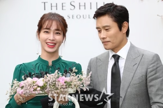 왼쪽부터 이민정, 이병헌 /사진=스타뉴스