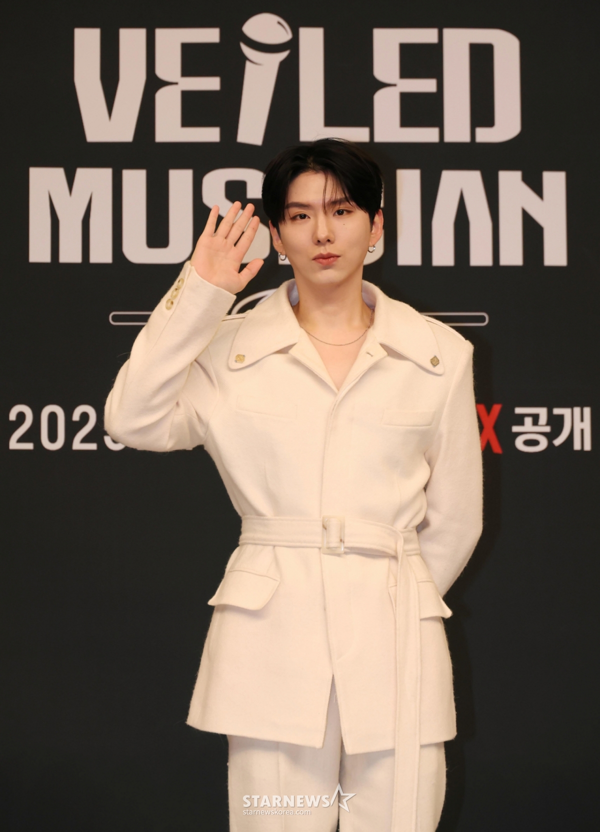 가수 기현이 12일 오후 서울 양천구 목동 SBS에서 진행된 오디션 예능 '베일드 뮤지션' 제작발표회에 참석해 포즈를 취하고 있다. /2025.11.12 /사진=이동훈 photoguy@