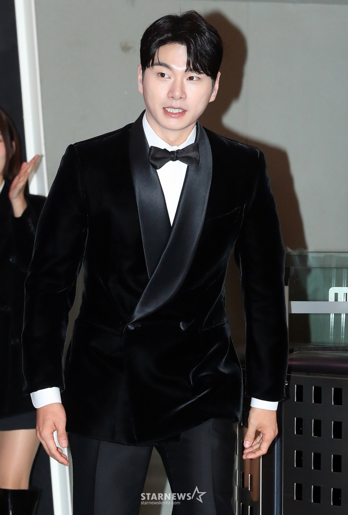 배우 이이경이 29일 오후 서울 마포구 상암동 MBC 사옥에서 진행된 '2023 MBC 방송연예대상' 레드카펫 행사에 참석하고 있다. 2023.12.29 /사진=김창현
