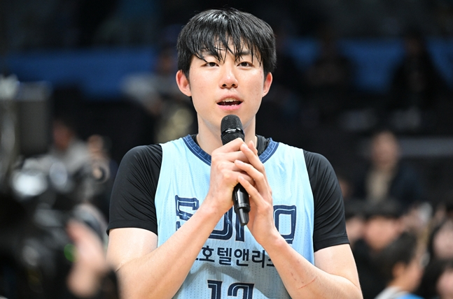 图为3月1日结束天然气工程比赛后，姜志勋正在发表胜利感想。 =照片:KBL