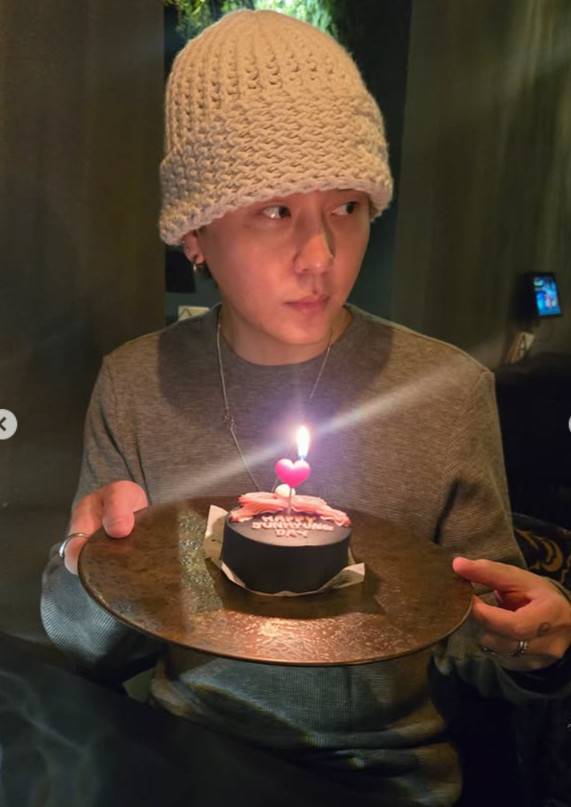 /写真=ヒョナインスタグラム