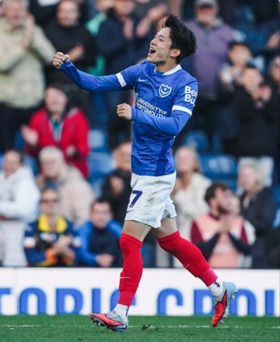 Portsmouth striker Yang Minhyuk. /Picture =Portsmouth's official SNS farewell
