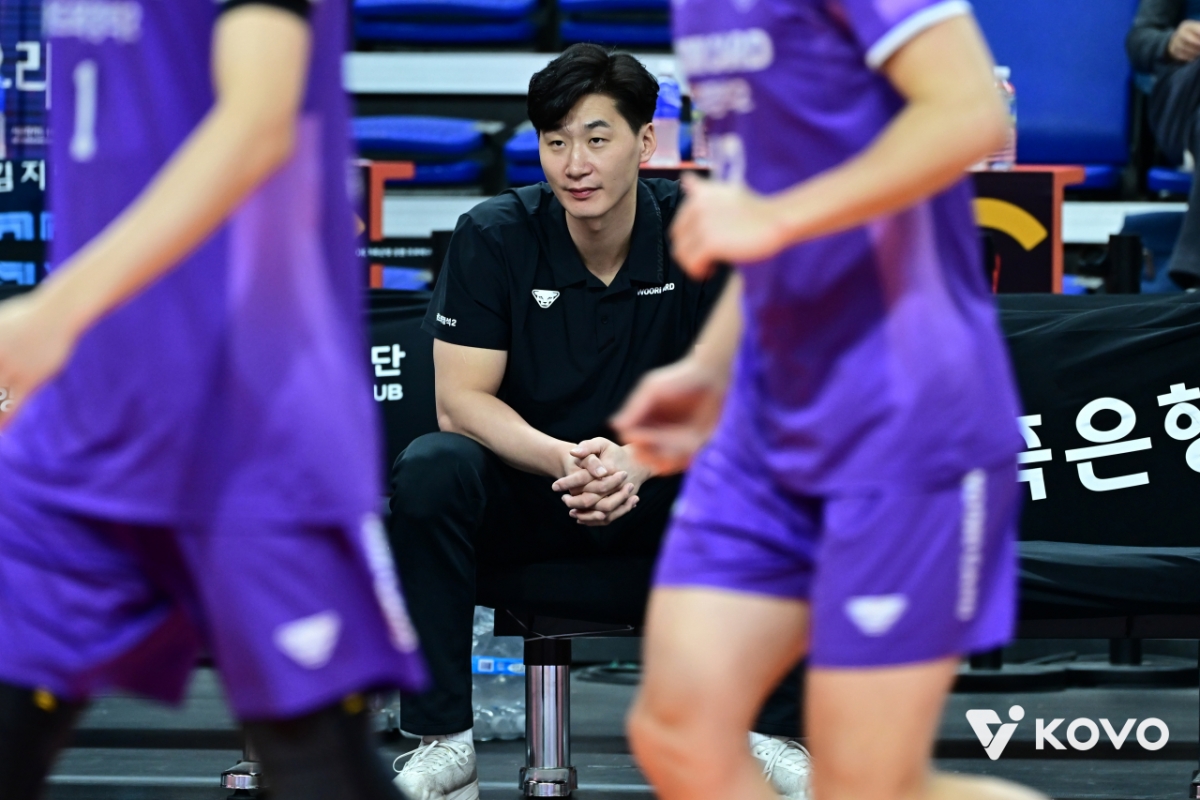 Park Chul-woo, acting director of Woori Card. /Photo = Courtesy of the Korea Volleyball Federation