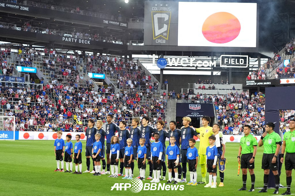 This is the image of the Japanese national soccer team ahead of the warm-up match against the U.S. in September last year. /AFPBBNews=News1