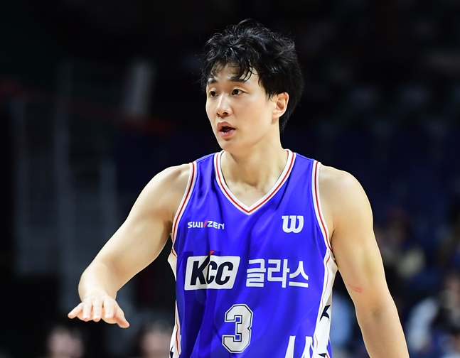 图为,去年12月24日,许雄参加与三星队的比赛。 =照片:KBL
