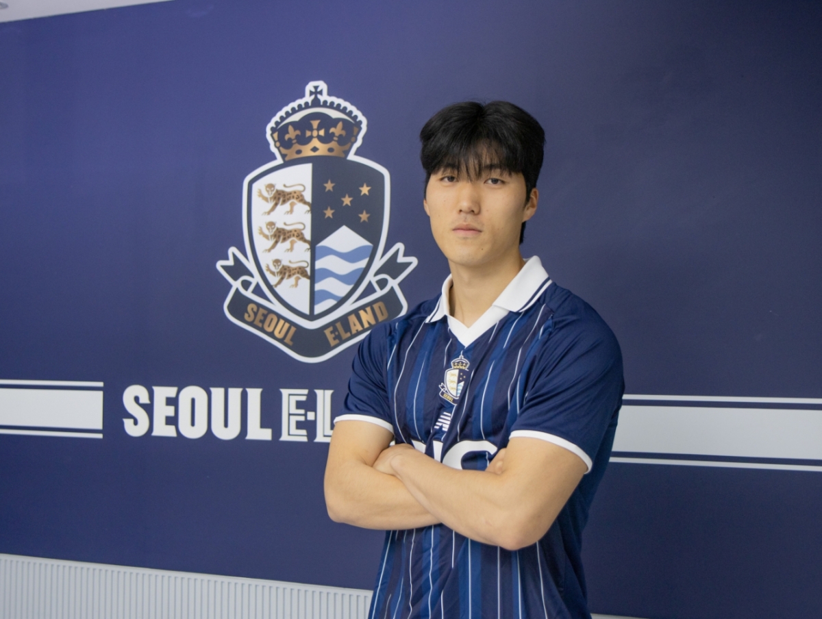 Seoul E-Land striker Kim Woo-bin. /Photo = Courtesy of Seoul E-Land