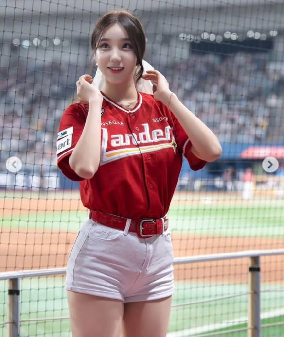 /Photo = Kim Hyun-young Cheerleader SNS