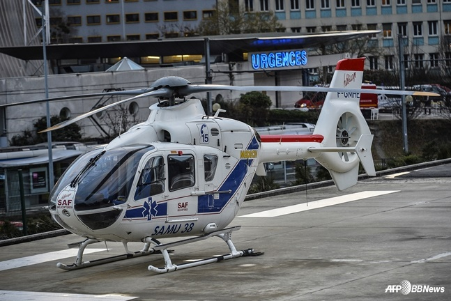 ミハエル·シューマッハスキー事故当時、輸送したヘリ。 /AFPBBNews=ニュース1