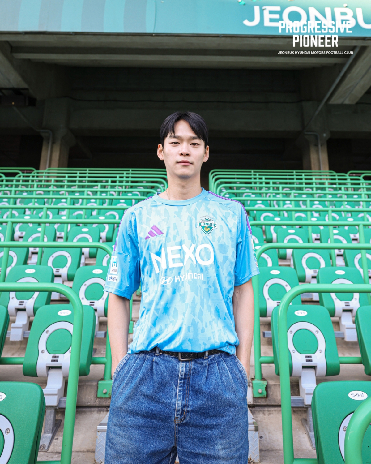 Lee Joo-hyun wearing Jeonbuk Hyundai uniform. /Photo = Courtesy of Jeonbuk Hyundai
