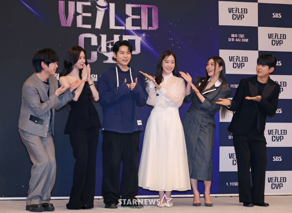Singers Kwon Jung-yeol, Mi-yeon, Lee Hong-hee PD, singers Tiffany Young, Ailee, and Paul Kim pose at the production presentation of the entertainment program "Bild Cup" held at SBS in Mok-dong, Yangcheon-gu, Seoul on the afternoon of the 9th. The Bild Cup, a global expansion of the Bild Musician, which draws attention from the planning stage under the title of "The World's Fairest Audition," which competes only with voices, is a vocal national competition in which the top three selected from nine Asian countries, including South Korea, China, Japan, the Philippines, Thailand, Indonesia, Vietnam, Mongolia and Laos, are competing with the pride of the country. /2026.01.08 / Photo = Lee Dong-hoon photoguy@