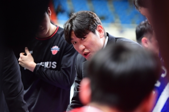 Hyundai Mobis director Yang Dong-geun is directing the operation. /Photo = Courtesy of KBL
