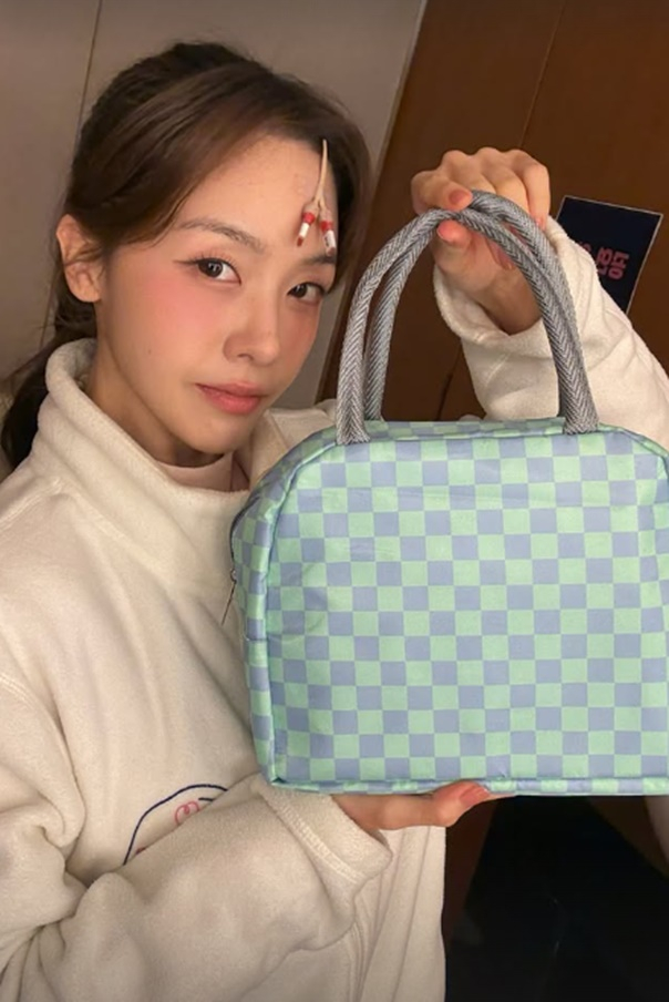 /Photo = Bang Min-ah's personal account