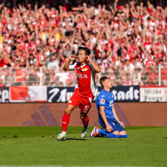 Jung Woo-young (left) celebrates after scoring against Hoffenheim in the fourth round of the German Bundesliga in the 2024-2025 season./Photo = Woonion Berlin Official Social Network Service (SNS)