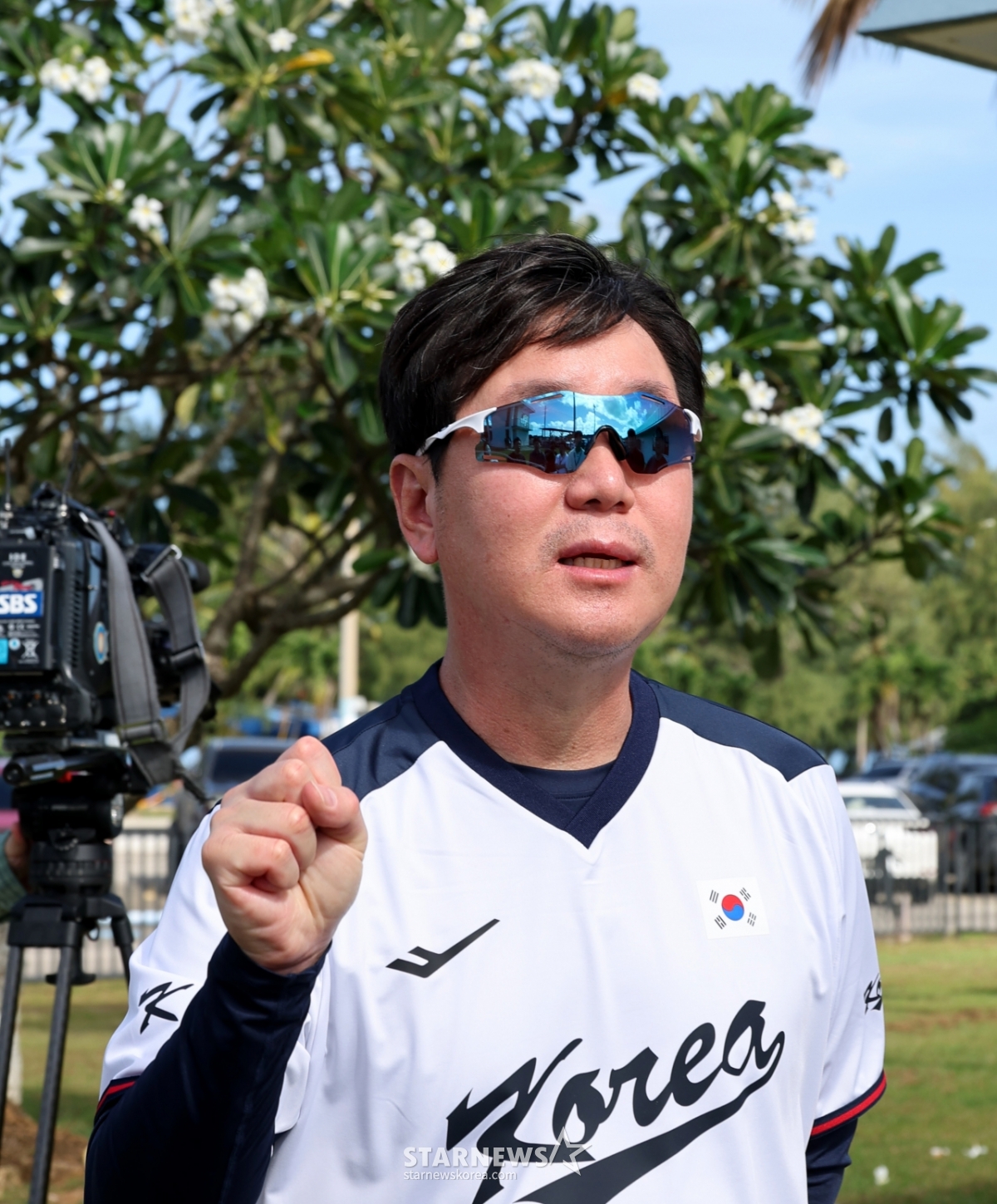 [Photo] Director Ryu Ji-hyun who knows the joy of communication | STARNEWS