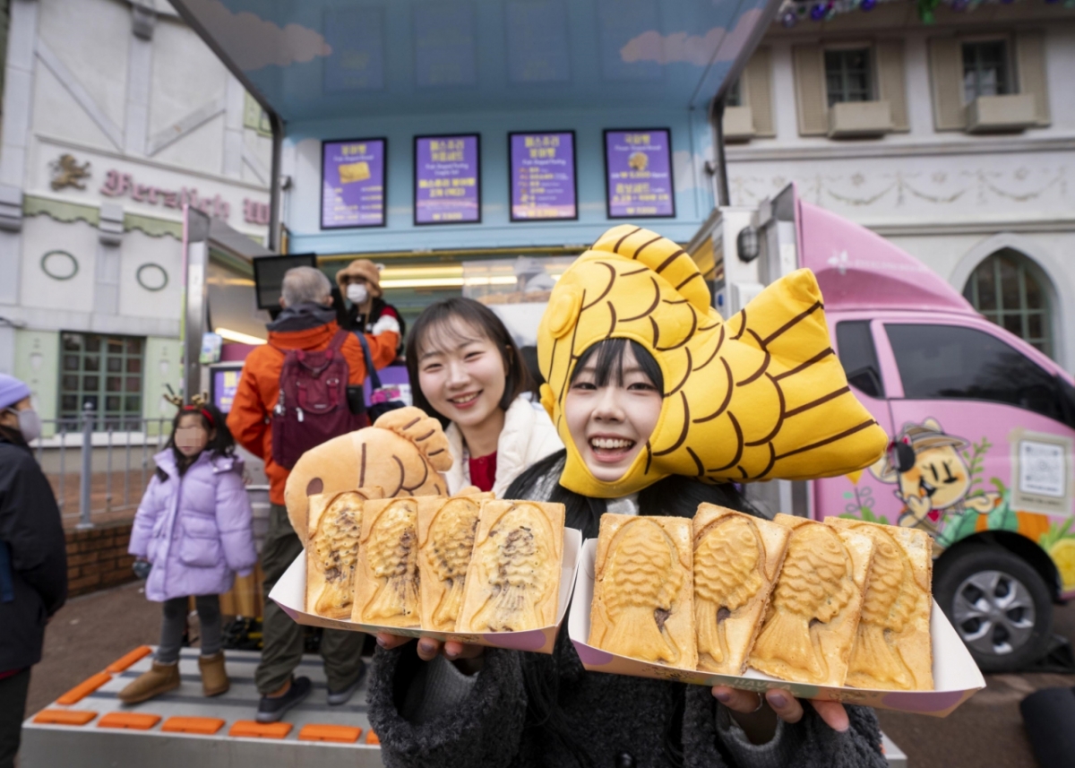 The January Bungeoppang Rush scene of the monthly special event What Ever series