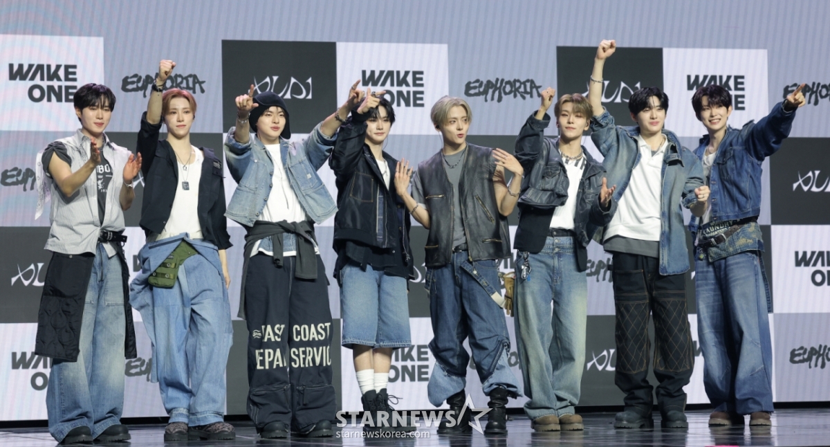 12日,在首尔龙山区Blue Square SOL Travel Hall举行的迷你1辑《EUPHORIA》发行新歌发布会上,权贤镇记者=组合Alpha Drive One(ALD1)正摆出造型,供记者们拍照。 2026.1.12/新闻1 Copyright©新闻1. Allrights reserved.禁止擅自转载和重新发布,禁止使用AI学习。 =照片=（首尔=新闻1）权铉辰。