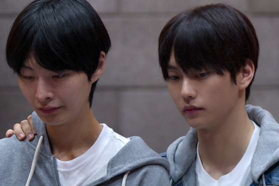 From left, Choi Hyun-joon and Jung Hyun-kyu / Photo = Netflix