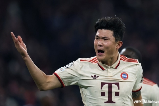 Kim Min-jae celebrates after scoring in a match against Paris Saint-Germain (PSG) in the UEFA Champions League (UCL) in November. /AFPBBNews=News1