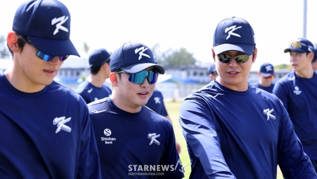 Kim Do-young (from left), Moon Hyun-bin and Roh Si-hwan. /Photo = Senior Reporter Kang Young-jo