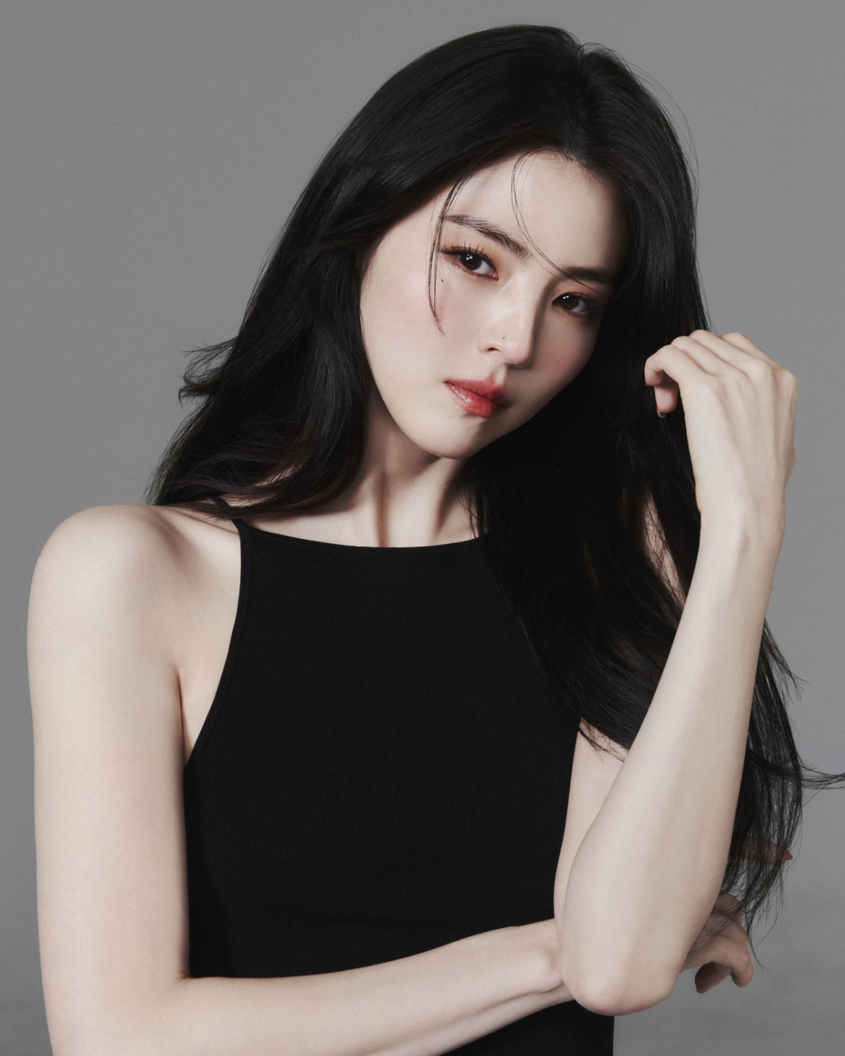 电影《Project Y》的主演韩素希为16日进行的采访摆出造型,供记者们拍照。 =9 ato娱乐/照片=李东勋 photoguy@