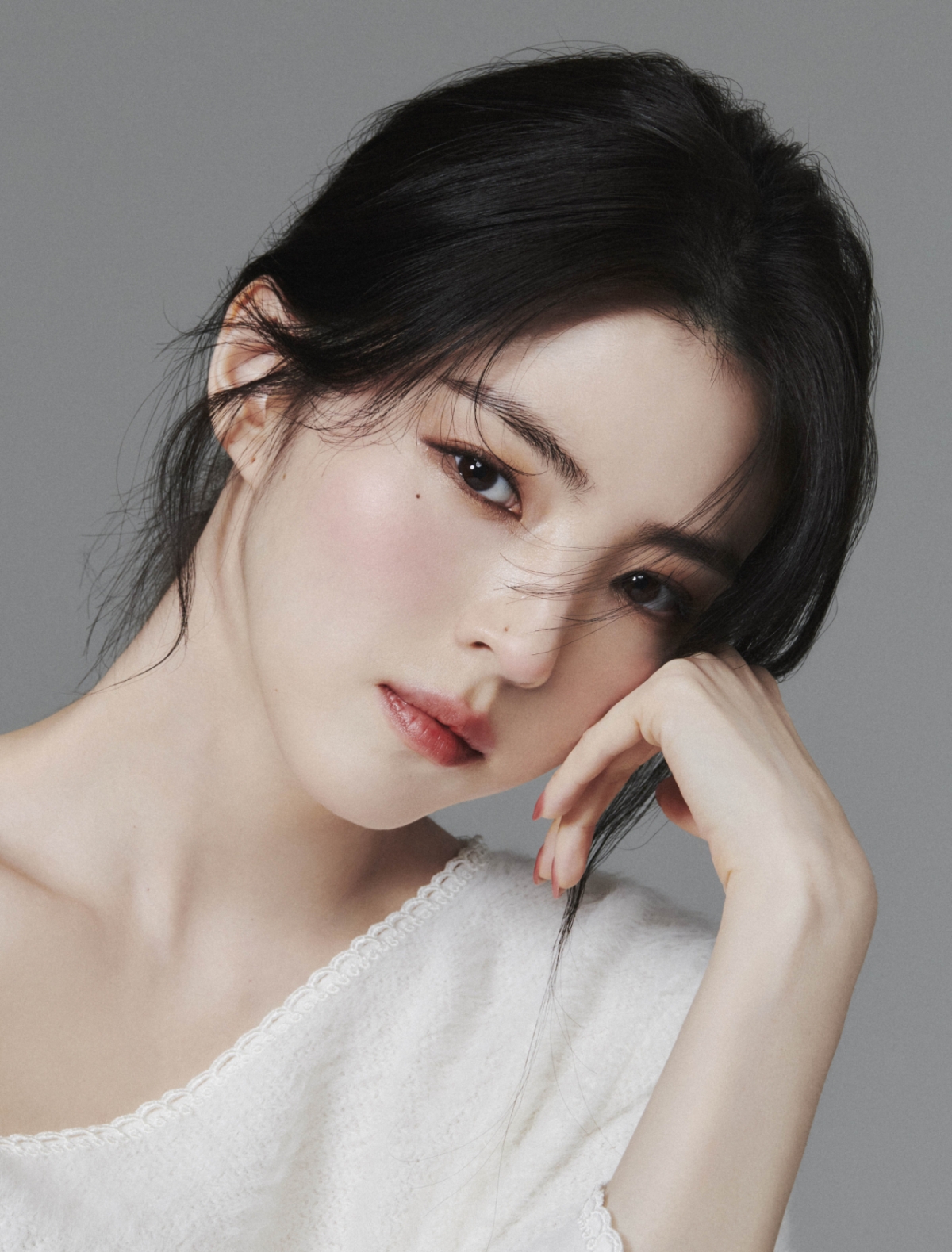 电影《Project Y》的主演韩素希为16日进行的采访摆出造型,供记者们拍照。 =9 ato娱乐/照片=李东勋 photoguy@