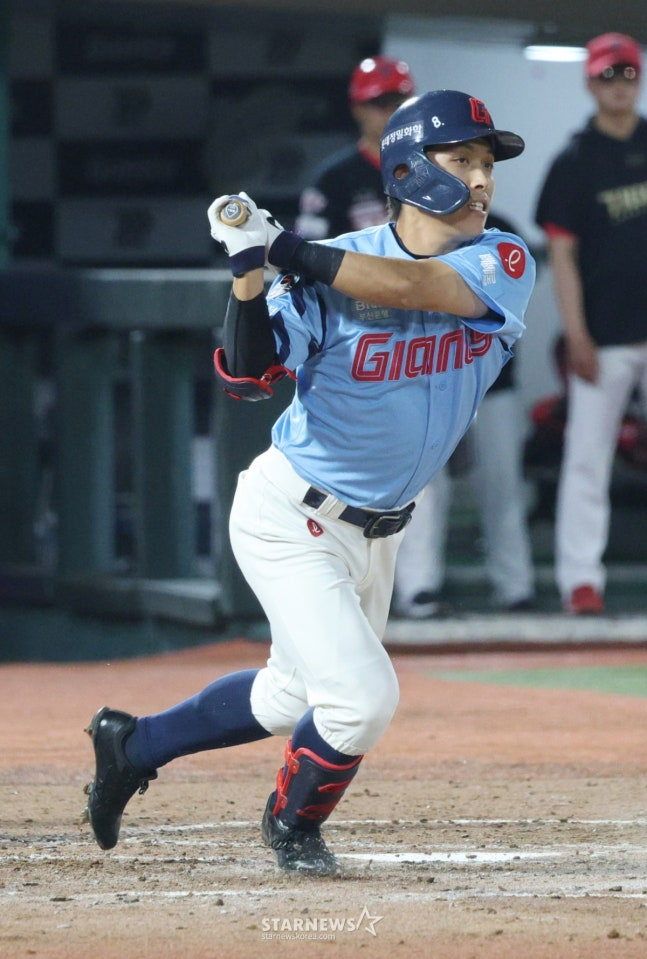 这是去年8月黄成彬的照片。 =照片=金镇京。