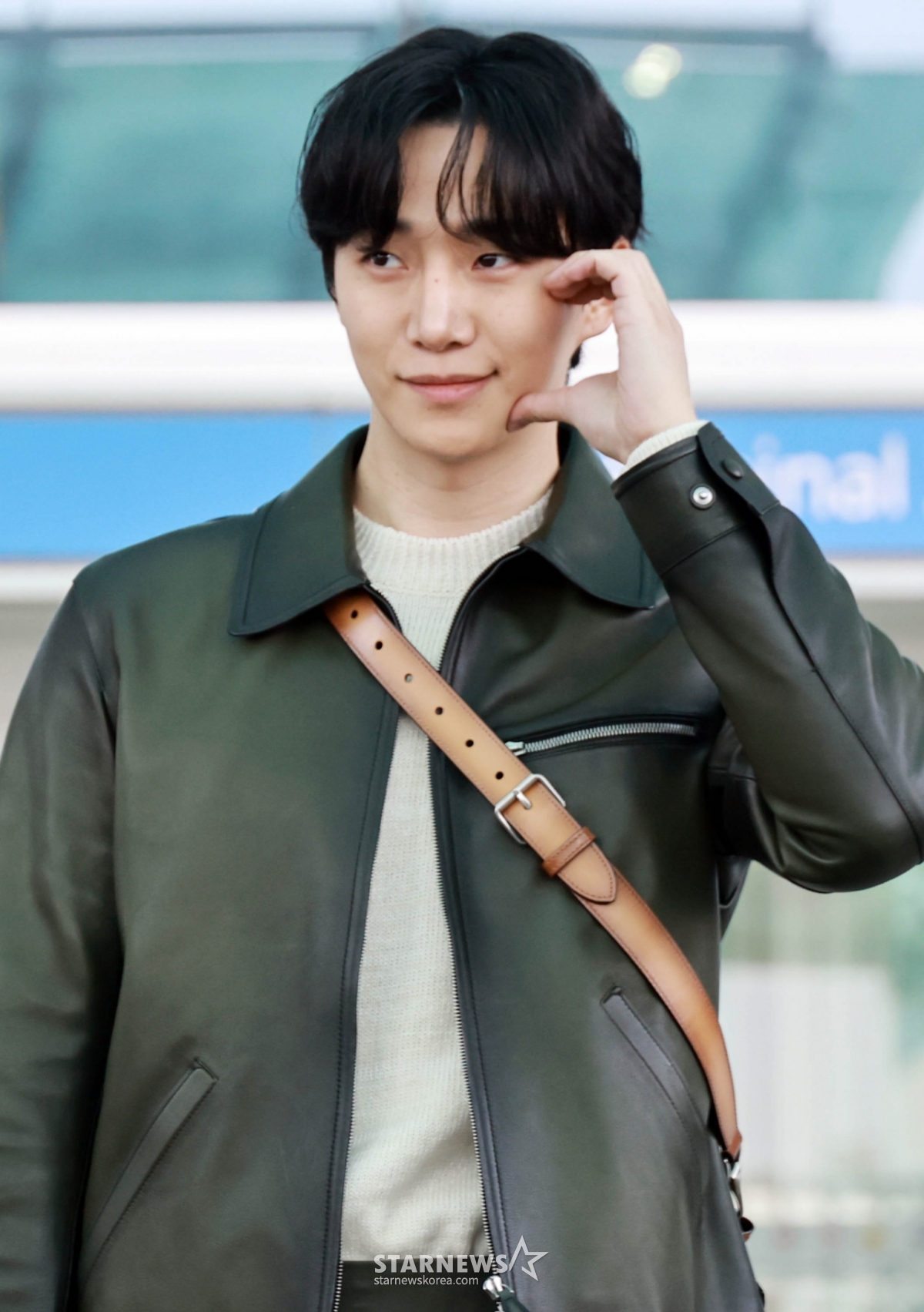 Singer and actor Lee Joon-ho is leaving Incheon International Airport on the morning of the 19th for the 26W Paris Fashion Week in Beluti. 2026.01.19 / Photo = B. coli tjdrbs23@