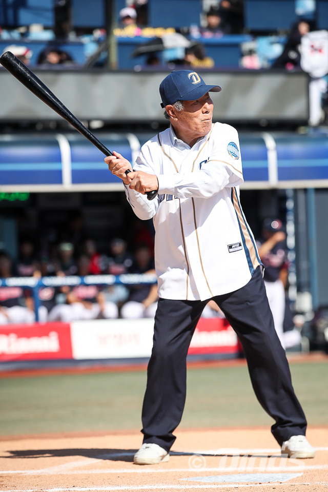 2018年10月7日，已故金成吉先生的击球场面。 =照片:NC Dinos提供。