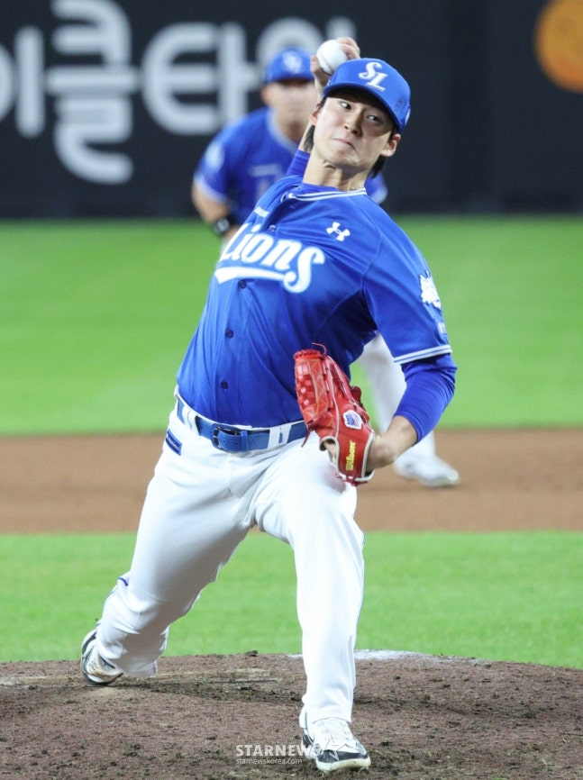 Lee Ho-sung, who joined the billion-dollar annual salary. /Photo = Kim Jin-kyung on standby