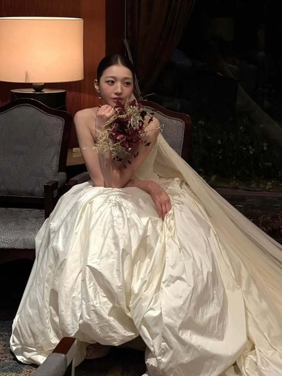 =照片=金智妍在照片墙上传照片。