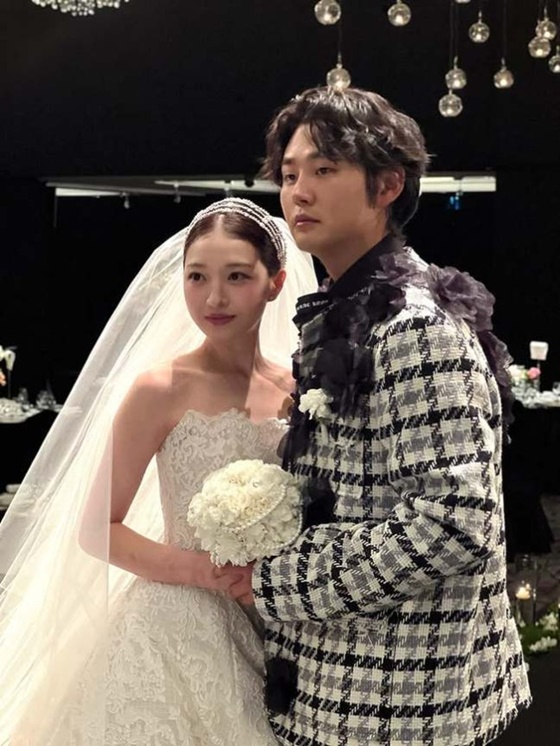 =照片=金智妍在照片墙上传照片。