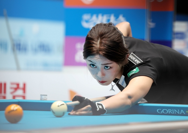 韩亚卡 金佳英 =PBA巡回赛。