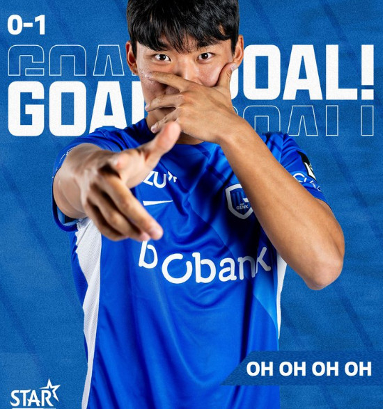 他就是亨克前锋吴贤圭。 =照片=hunk官方SNS收尾。