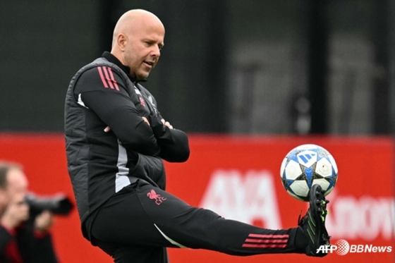 アルネ·スロット監督。 /AFPBBNews=ニュース1