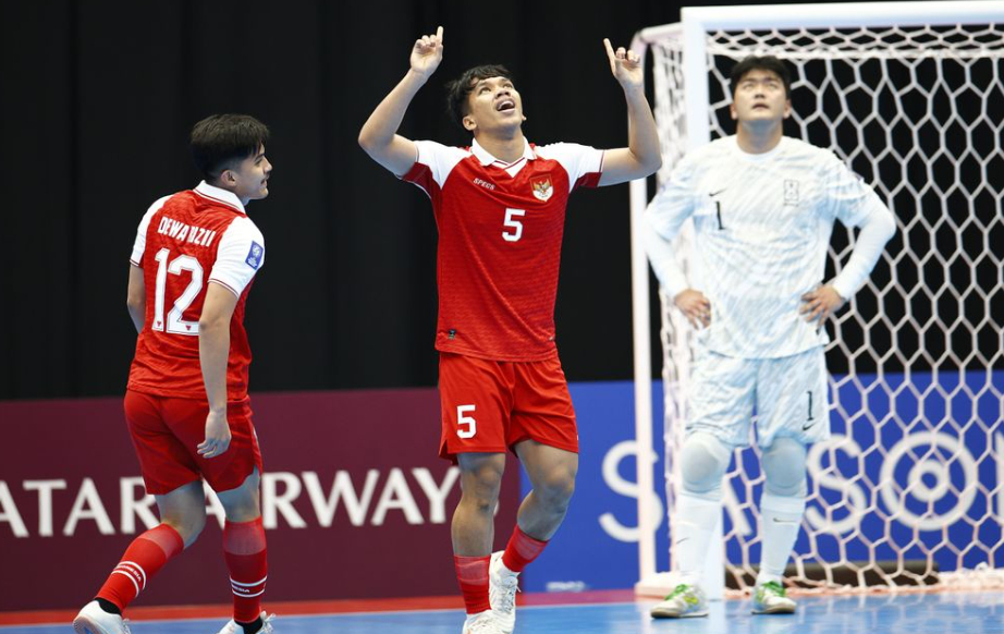 图为，27日（韩国时间）在印度尼西亚雅加达印度尼西亚竞技场举行的2026亚洲足球联盟（AFC）室内足球亚洲杯小组赛A组第1轮韩国队与印度尼西亚队的比赛。 =照片=亚足联提供。
