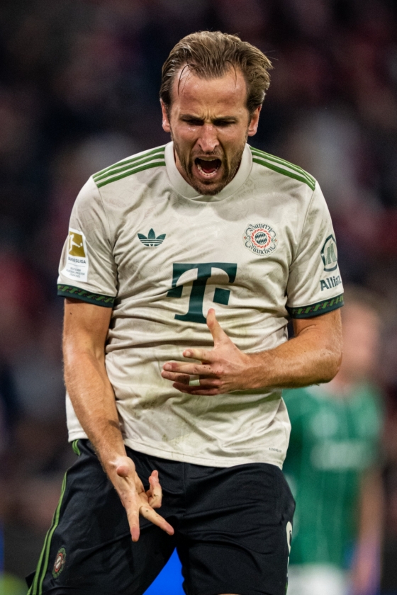 Harry Kane bắt đầu ăn mừng sau khi ghi bàn trong trận đấu với Werder Bremen ở vòng 5 Bundesliga mùa giải 2025-2026 tại sân nhà Allianz Arena của Munich. /Ảnh = Dịch vụ mạng lưới quan hệ xã hội chính thức của Bayern Munich (SNS)