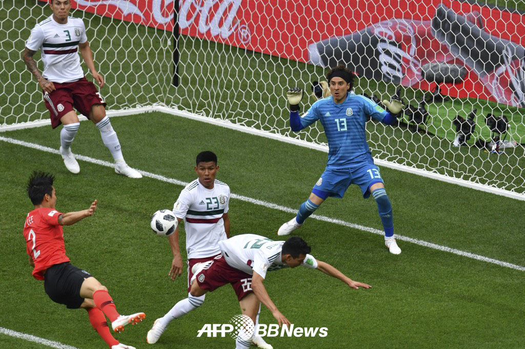 2018年世界杯俄罗斯对阵韩国队时，守住墨西哥队球门的奥查娅。 =法新社BBNews=新闻1。