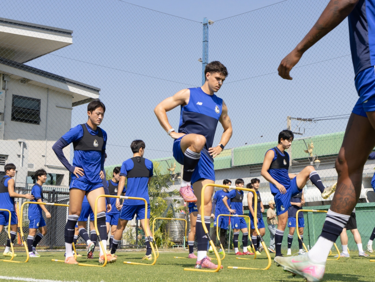 Seoul E-Land team under training. /Photo = Courtesy of Seoul E-Land