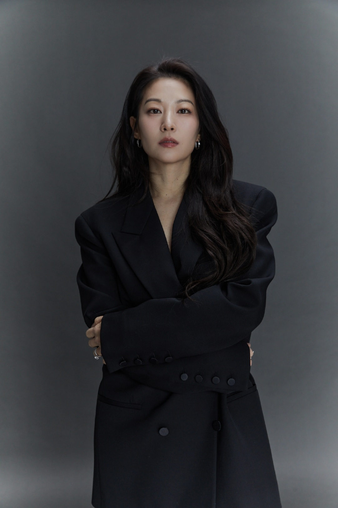 Adenjo / Photograph = Wave 9 