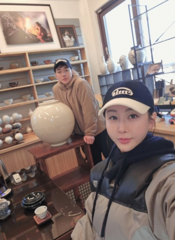 Park Gun, Han Young / Ảnh = SNS của Han Young