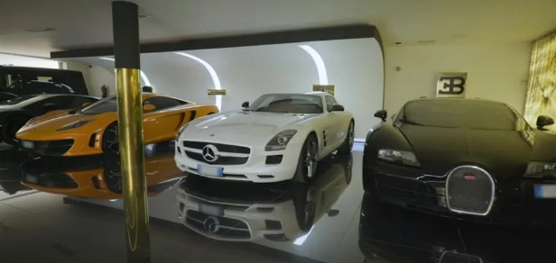 Super cars owned by Ronaldo. /Photo = Courtesy of The Sun
