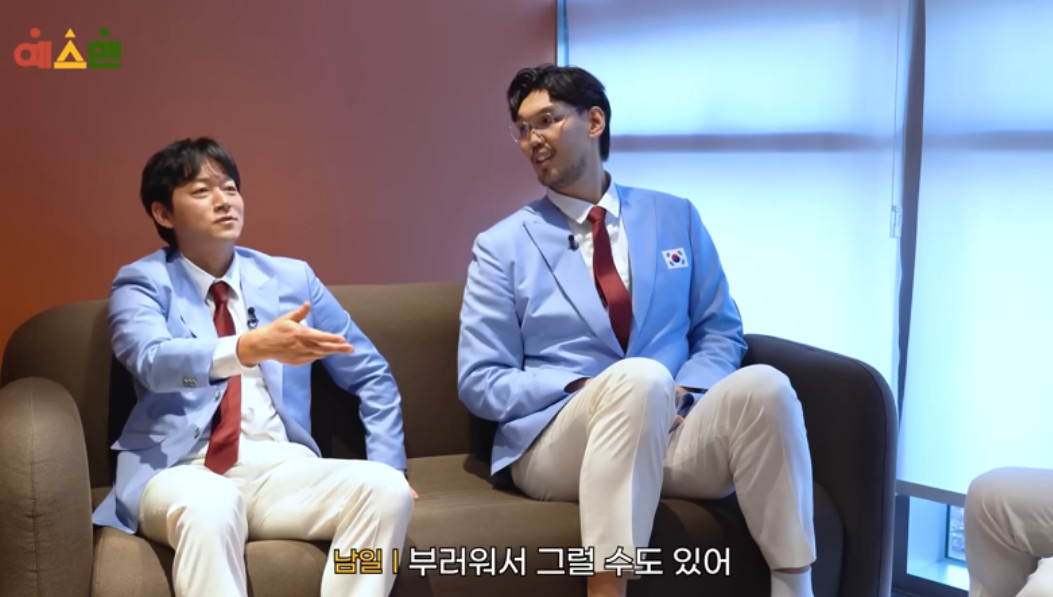 Kim Nam-il (left) and Ha Seung-jin. /Photo = YouTube channel 'JTBC Entertainment' video ending