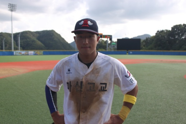 Ahn Hyun-min during his Masan High School days. /Photo = Courtesy of the Masan High School baseball team