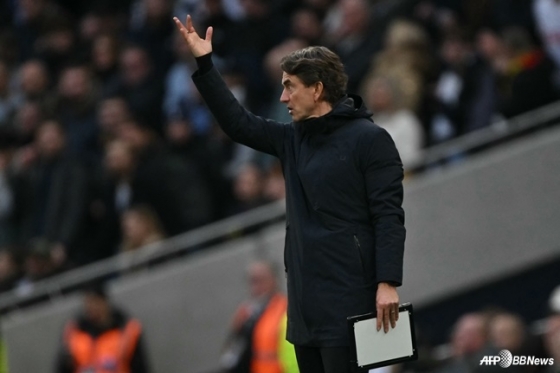 Coach Thomas Frank during the match against West Ham United in the 22nd round of the English Premier League (EPL) in the 2025-2026 season at Tottenham Hotspur Stadium in London, England on the 18th (Korea time). /AFPBBNews=News1