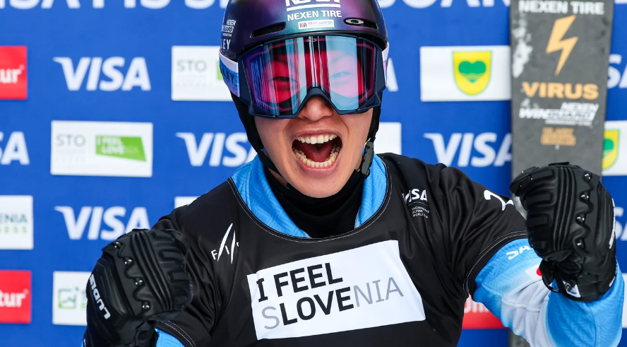 奥运会之前单板滑雪的李相浩。 =图为,国际滑雪联盟(FIS)官方网站"收尾"。