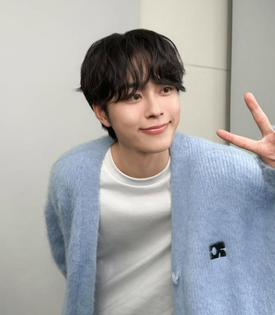 Ảnh = Instagram của Yoo Seon Ho