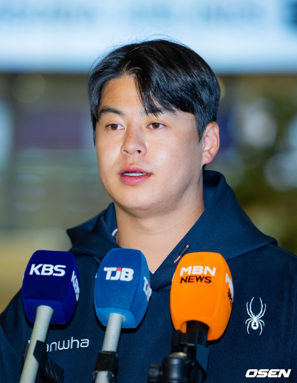 韩华卢时焕。 =照片=OSEN