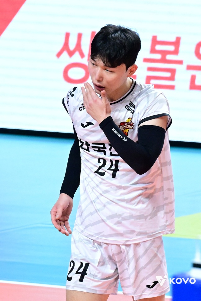 Korea Electric Power Corporation's Libero Jang Ji-won. /Photo = Courtesy of the Korea Volleyball Federation